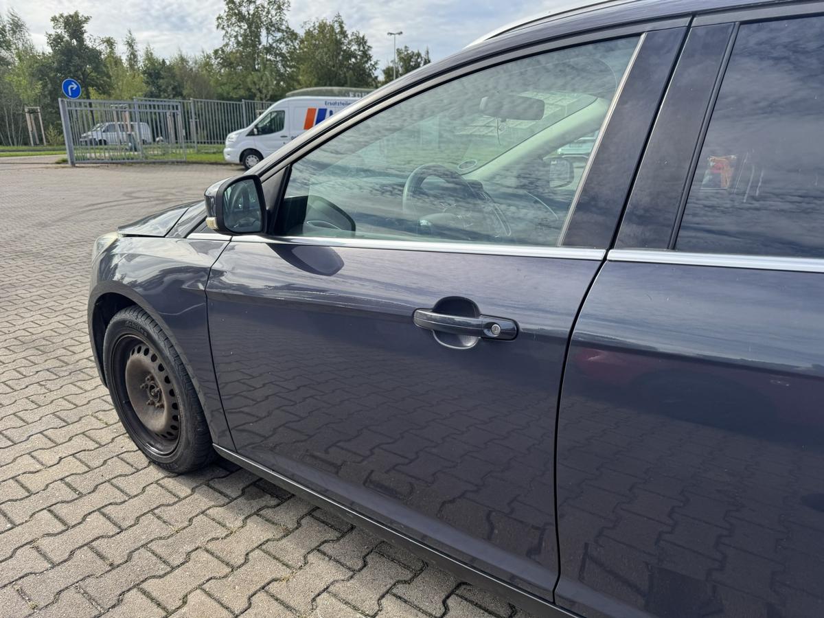Ford Focus 3 original T&uuml;r vorn links Midnight SkyGrau 5-T&uuml;rer Rohbau Bj.2011